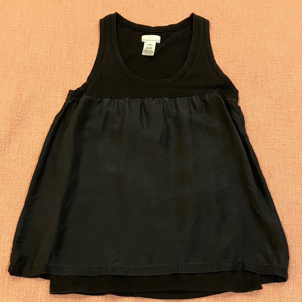 Black Lined Sleeveless Tank Top Wm’s Small